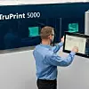 Serienfertigung im 3D-Druck: Mit dem teilautomatisierten 3D-Drucksystem TruPrint 5000 von Trumpf Realität.
