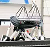 Der spezielle Hexapod-Simulator DynSim eignet sich mit acht angetriebenen Achsen und einer Drehplattform besonders für den Test von Flüssigkeiten in Tanks.
