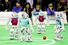 Kampf um den Ball beim RoboCup