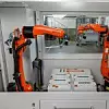 Zwei Industrieroboter KR CYBERTECH nano ARC HW von KUKA, Kostal und Liebherr