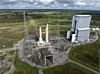 Das Gebäude, in dem die fertiggestellte Ariane 6 auf ihren Start wartet, kann auf Schienen rund 120 Meter vom Start-Pad entfernt werden.