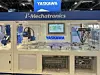 In Live-Demozellen zeigt der Hersteller Yaskawa auf seinem Messestand, was er für die Automatisierungswelt zu bieten hat.