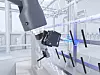 Die smarten 2D-Profilsensoren der OX-Serie können überall dort zum Einsatz kommen, wo Positionieraufgaben über die Auswertung von Höheninformationen möglich sind. Hier versorgt ein OXM200 einen Roboter mit exakten Positionsdaten, um Teile an einem Galvanikgestell zu platzieren.