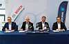 Startschuss für eine Entwicklungskooperation zwischen Schunk und Bosch: Jürgen Müller (CEO, Robert Bosch Robotics), Dr. Stefan Waschul (Fertigungsvorstand des Geschäftsbereichs Vehicle Motion, Robert Bosch), Timo Gessmann (CTO, Schunk) und Falk Bäurle (COO/CFO, Schunk) bei der Vertragsunterzeichnung.