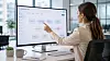 Ein KI Automation Engineer analysiert Unternehmensabläufe, identifiziert Automatisierungspotenziale und verbindet KI-Anwendungen mit bestehenden Tools und Systemen.