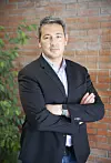 Jérôme Laplace ist CEO von Running Brains Robotics, einer Marke der NGX Robotics Group, die auf autonome Sicherheits- und Inspektionsroboter für sensible Standorte spezialisiert ist. Das Unternehmen hat seinen Sitz in Mérignac in der französischen Region Nouvelle-Aquitaine.