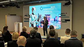 Philip Bittermann, Chefredakteur von Automation NEXT, begrüßt die Teilnehmer der 2. Automation NEXT Conference und stimmt sie auf einen mit vielen interessanten Vorträgen vollgepackten Tag ein.