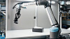 Physical AI in der Praxis: Mit der KI-Plattform Cortex von Sereact können kollaborierende Roboter von Universal Robots auch unterschiedliche und bislang unbekannte Artikel erkennen und handhaben. Die Technologie kommt bereits in der automatisierten Retourenbearbeitung zum Einsatz.